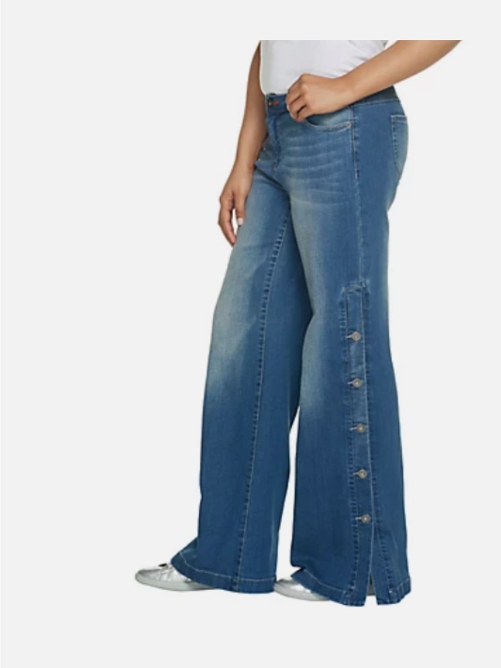 Peace Love World wide leg 5-pocket medium wash blue jean side leg button detail